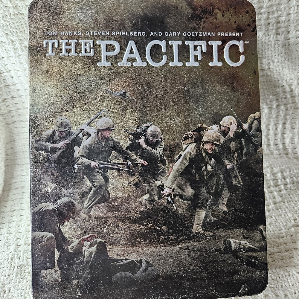 The Pacific 6-Disc Box DVD Set Tom Hanks Steven Spielberg Metal Tin
